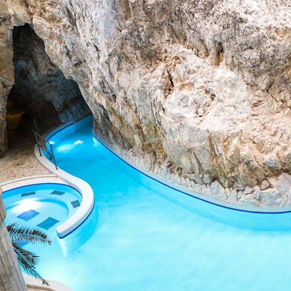 Cave Spa, Hungary