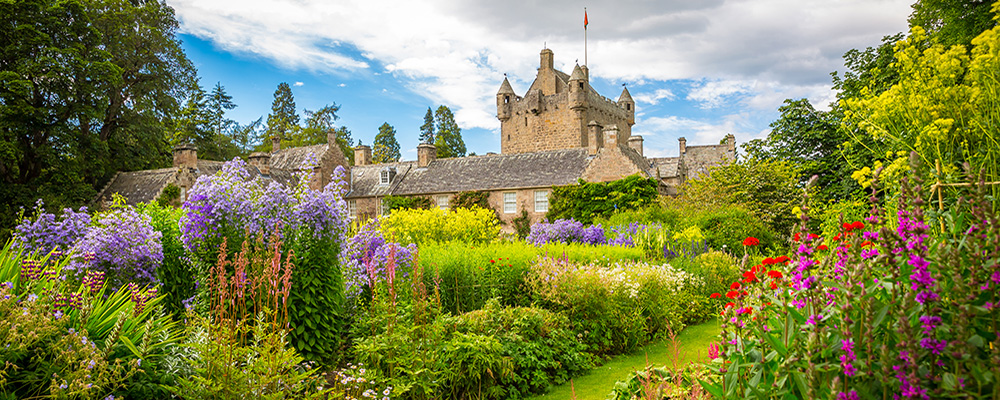 Tour Scotland, Switzerland, and Italy